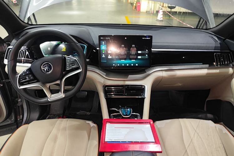 Used BYD Song PLUS New Energy 2021 DM-i 110KM Flagship PLUS Center Console
