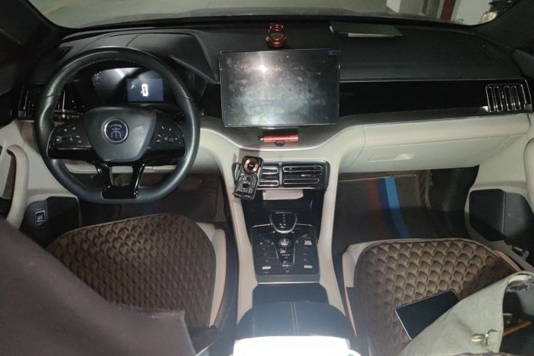 Used BYD Song PLUS New Energy 2021 DM-i 110KM Flagship Model Center Console