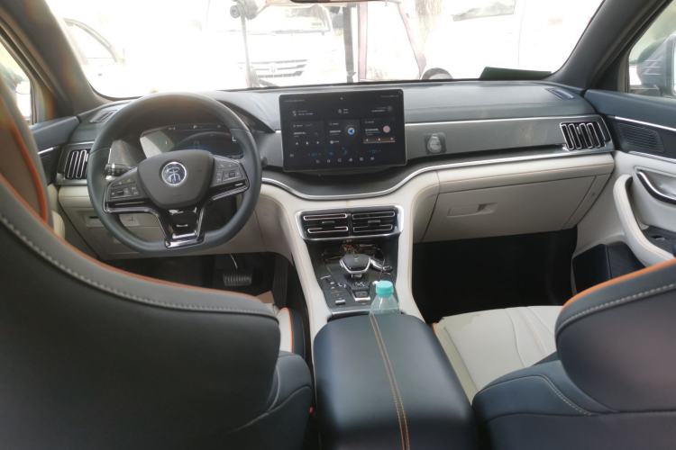 Used BYD Song PLUS New Energy 2021 DM-i 110KM Flagship Model Center Console