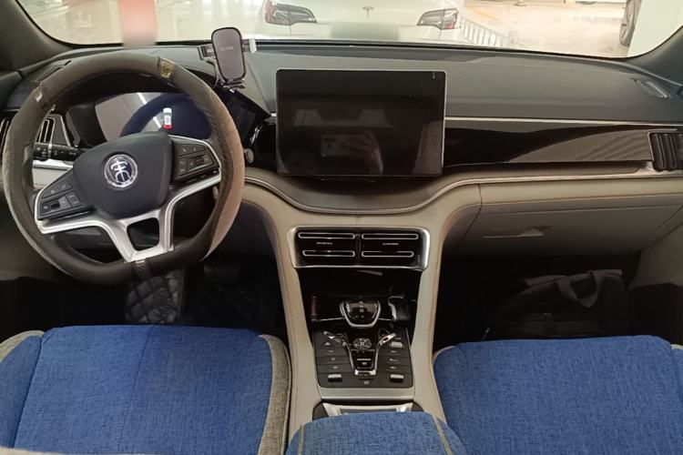 Used BYD Song PLUS New Energy 2021 EV Deluxe Model Center Console