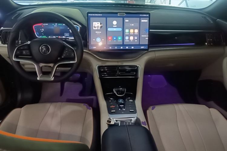 Used BYD Song PLUS New Energy 2021 DM-i 110KM Flagship PLUS 5G Edition Center Console
