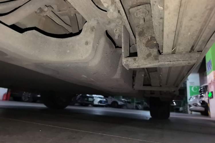 Used BYD Song PLUS New Energy 2021 DM-i 110KM Flagship PLUS Chassis Front Left