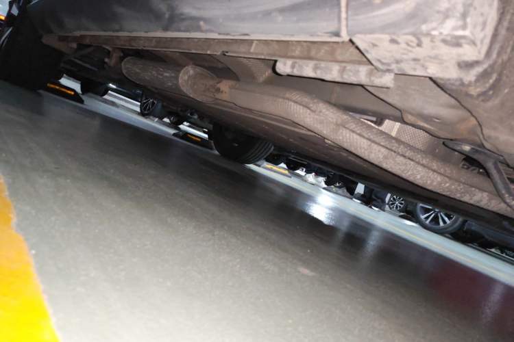 Used BYD Song PLUS New Energy 2021 DM-i 100KM Four-Wheel Drive Flagship PLUS Chassis Front Right