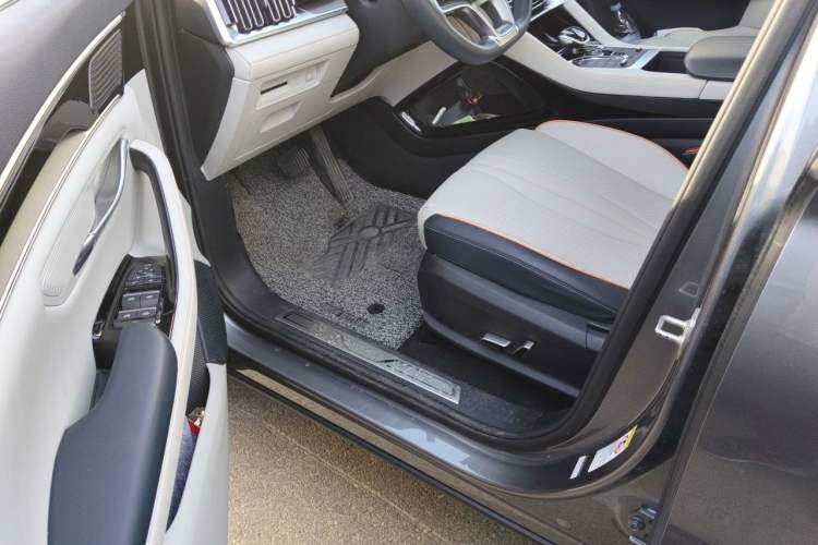 Used BYD Song PLUS New Energy 2021 DM-i 110KM Flagship PLUS Driver Seat