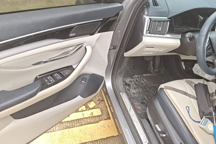 Used BYD Song PLUS New Energy 2021 DM-i 110KM Flagship PLUS Driver Seat