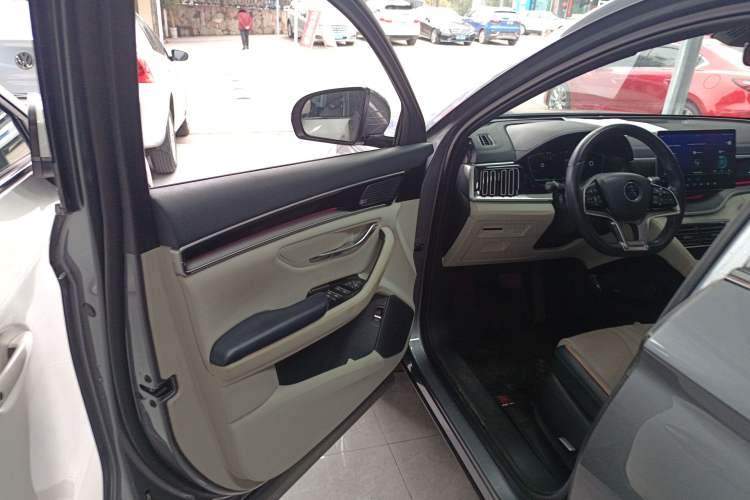 Used BYD Song PLUS New Energy 2021 DM-i 51KM Prestige Model Driver Seat
