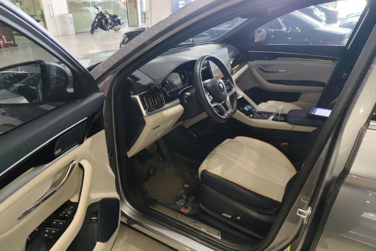 Used BYD Song PLUS New Energy 2021 DM-i 110KM Flagship PLUS 5G Edition Driver Seat