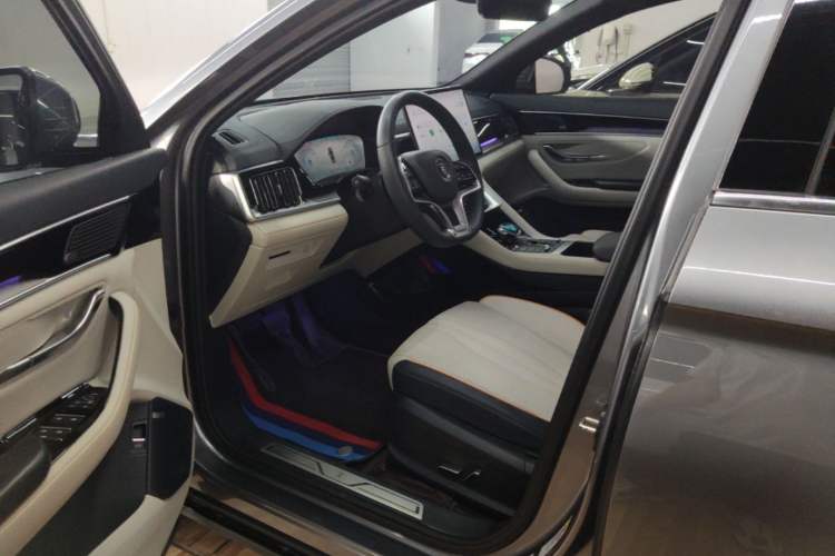 Used BYD Song PLUS New Energy 2021 DM-i 110KM Flagship PLUS 5G Edition Driver Seat