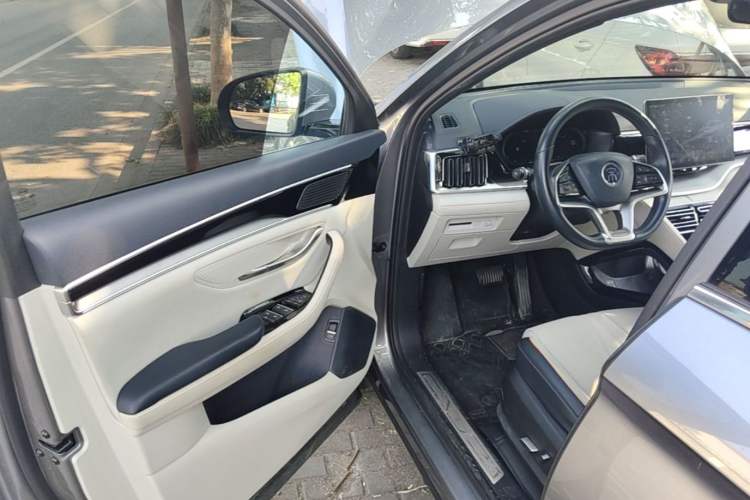 Used BYD Song PLUS New Energy 2021 DM-i 110KM Flagship PLUS Driver Seat