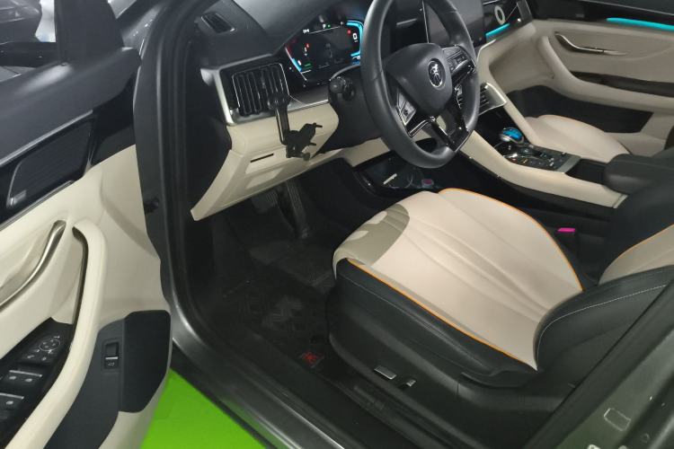 Used BYD Song PLUS New Energy 2021 DM-i 110KM Flagship Model Driver Seat