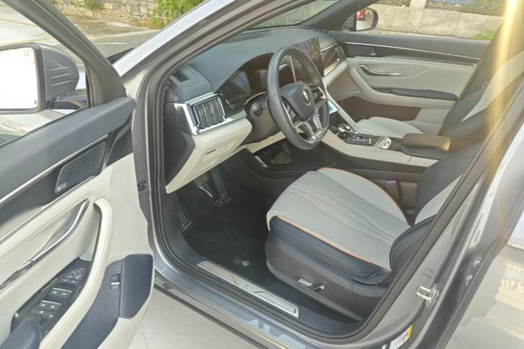 Used BYD Song PLUS New Energy 2021 DM-i 110KM Flagship PLUS Driver Seat