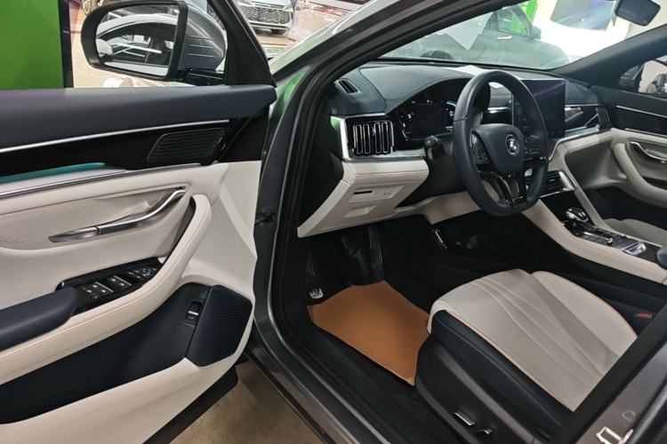Used BYD Song PLUS New Energy 2021 DM-i 110KM Flagship Model Driver Seat