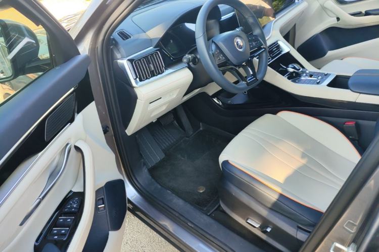 Used BYD Song PLUS New Energy 2021 DM-i 110KM Flagship Model Driver Seat