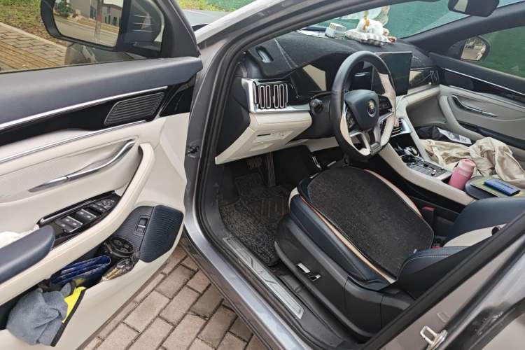 Used BYD Song PLUS New Energy 2021 DM-i 110KM Flagship PLUS Driver Seat