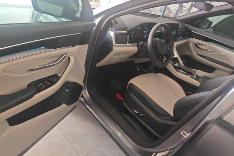 Used BYD Song PLUS New Energy 2021 DM-i 110KM Flagship Model Driver Seat