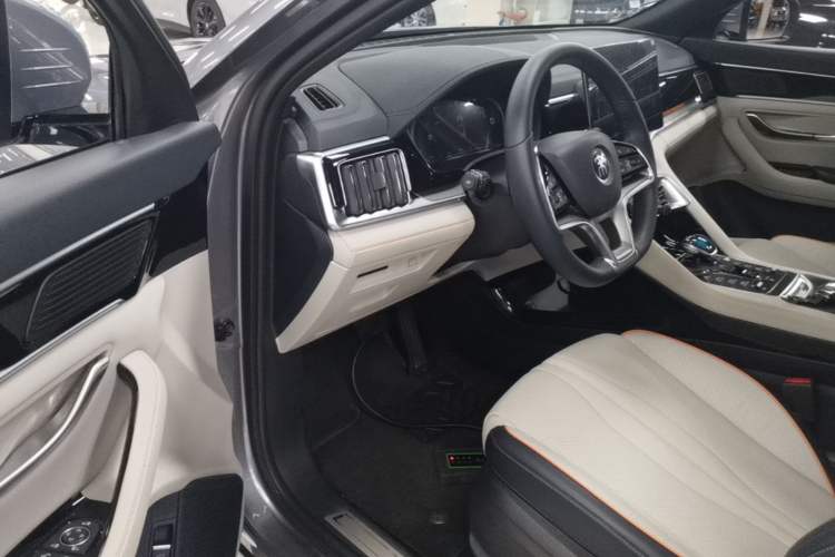 Used BYD Song PLUS New Energy 2021 DM-i 110KM Flagship PLUS Driver Seat