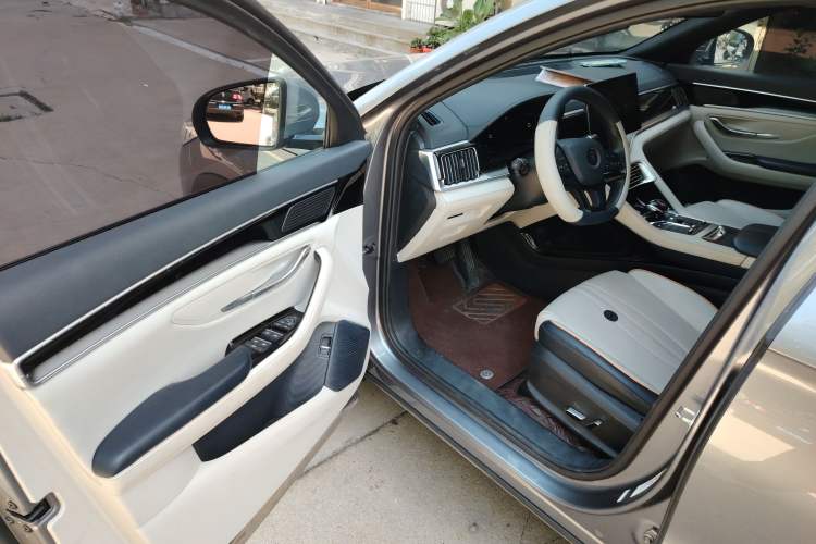 Used BYD Song PLUS New Energy 2021 DM-i 110KM Flagship Model Driver Seat