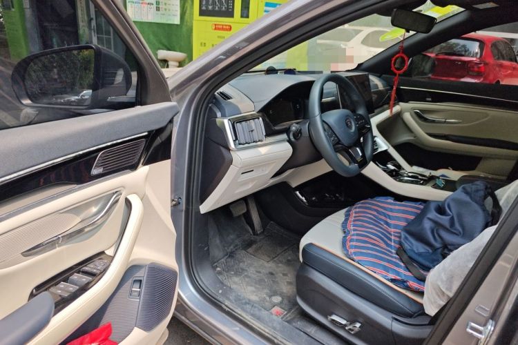 Used BYD Song PLUS New Energy 2021 DM-i 110KM Flagship Model Driver Seat