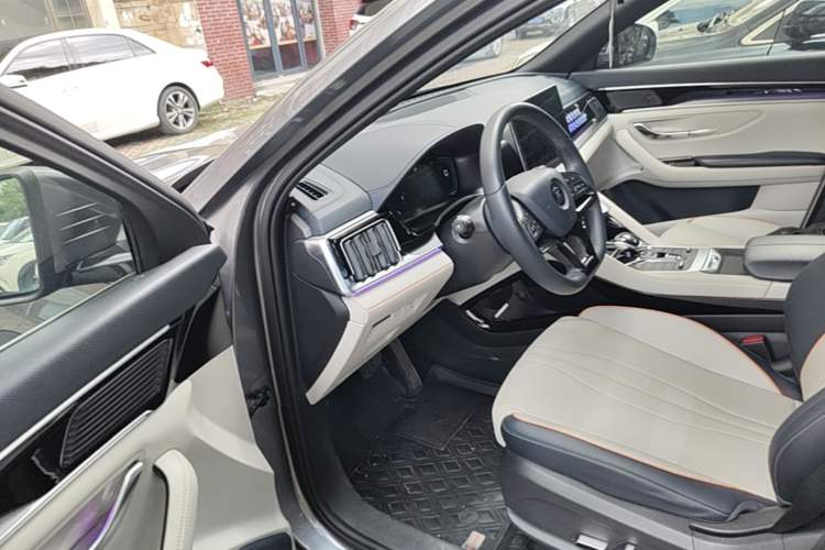 Used BYD Song PLUS New Energy 2021 DM-i 110KM Flagship Model Driver Seat
