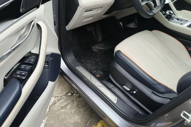 Used BYD Song PLUS New Energy 2021 DM-i 110KM Flagship PLUS 5G Edition Driver Seat