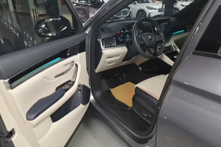 Used BYD Song PLUS New Energy 2021 DM-i 110KM Flagship Model Driver Seat