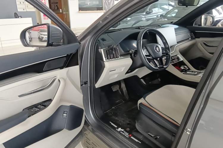 Used BYD Song PLUS New Energy 2021 DM-i 110KM Flagship Model Driver Seat