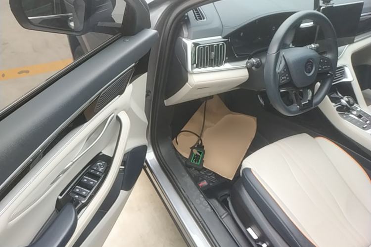 Used BYD Song PLUS New Energy 2021 DM-i 110KM Flagship Model Driver Seat
