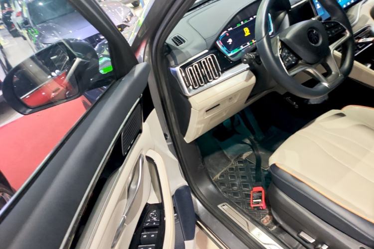Used BYD Song PLUS New Energy 2021 DM-i 110KM Flagship Model Driver Seat