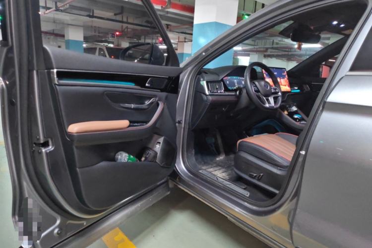 Used BYD Song PLUS New Energy 2021 DM-i 100KM Four-Wheel Drive Flagship PLUS Driver Seat
