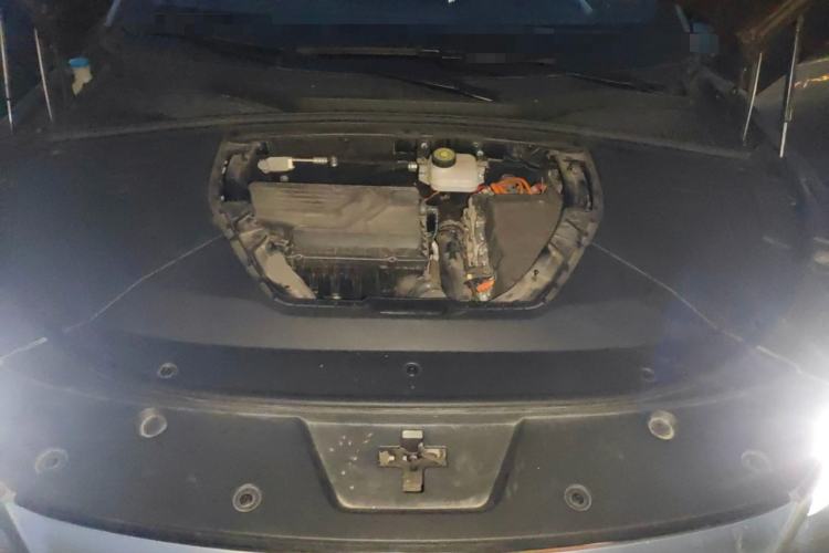Used BYD Song PLUS New Energy 2021 DM-i 100KM Four-Wheel Drive Flagship PLUS Engine Bay