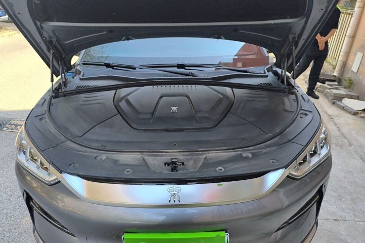 Used BYD Song PLUS New Energy 2021 EV Flagship Model Engine Bay