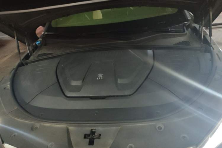 Used BYD Song PLUS New Energy 2021 EV Flagship Model Engine Bay