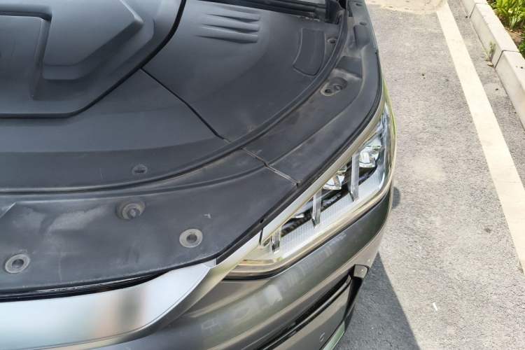 Used BYD Song PLUS New Energy 2021 EV Deluxe Model Engine Bay Left