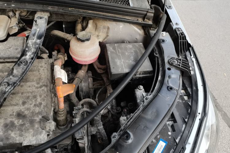 Used BYD Song PLUS New Energy 2021 DM-i 110KM Flagship PLUS 5G Edition Engine Bay Left