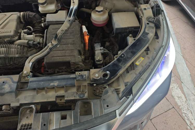 Used BYD Song PLUS New Energy 2021 DM-i 51KM Prestige Model Engine Bay Left