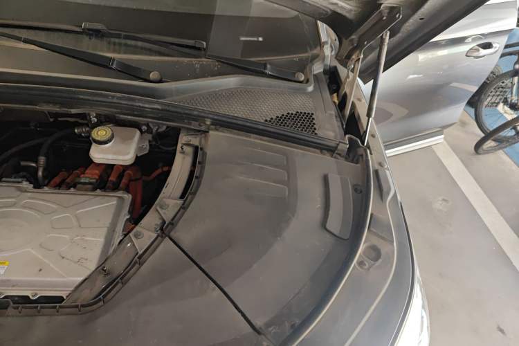 Used BYD Song PLUS New Energy 2021 EV Deluxe Model Engine Bay Left