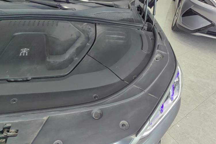 Used BYD Song PLUS New Energy 2021 EV Deluxe Model Engine Bay Left