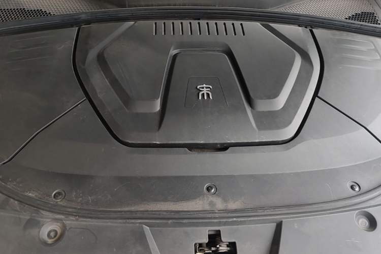 Used BYD Song PLUS New Energy 2021 EV Flagship Model Engine Bay