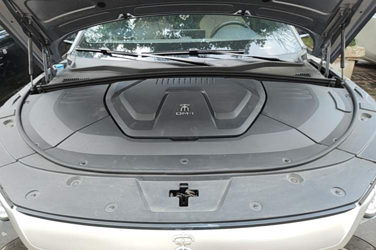 Used BYD Song PLUS New Energy 2021 DM-i 110KM Flagship Model Engine Bay