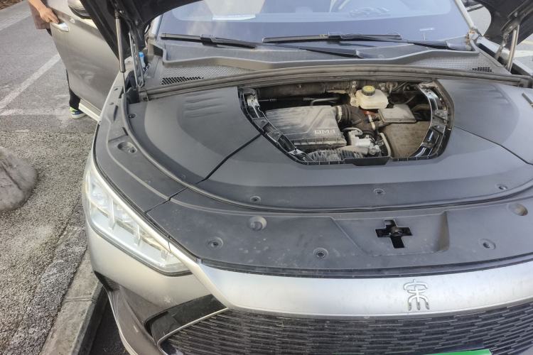 Used BYD Song PLUS New Energy 2021 DM-i 110KM Flagship Model Engine Bay Right