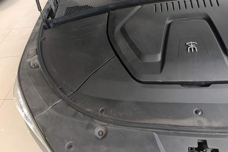 Used BYD Song PLUS New Energy 2021 EV Flagship Model Engine Bay Right