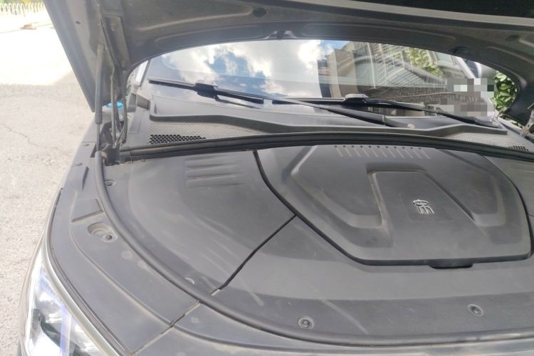 Used BYD Song PLUS New Energy 2021 EV Flagship Model Engine Bay Right