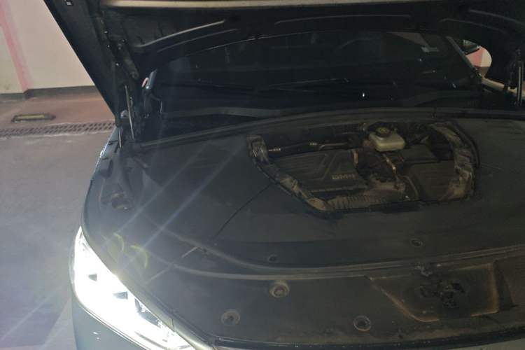Used BYD Song PLUS New Energy 2021 DM-i 110KM Flagship PLUS 5G Edition Engine Bay Right