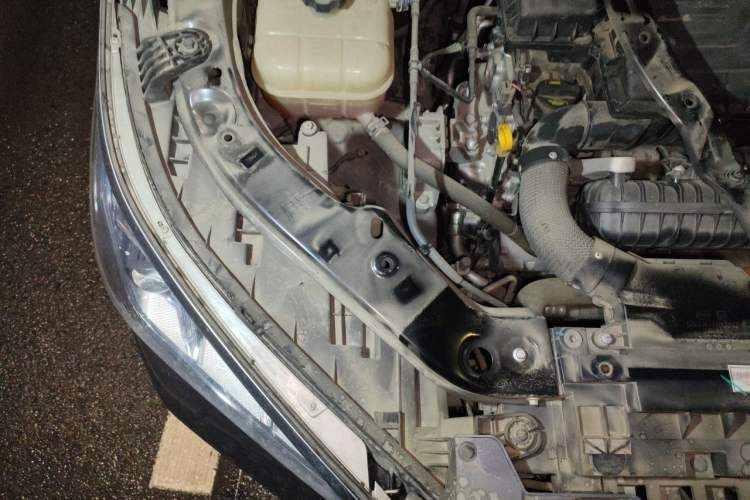 Used BYD Song PLUS New Energy 2021 DM-i 51KM Prestige Model Engine Bay Right