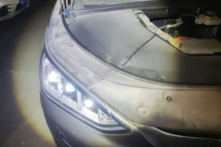 Used BYD Song PLUS New Energy 2021 EV Flagship Model Engine Bay Right