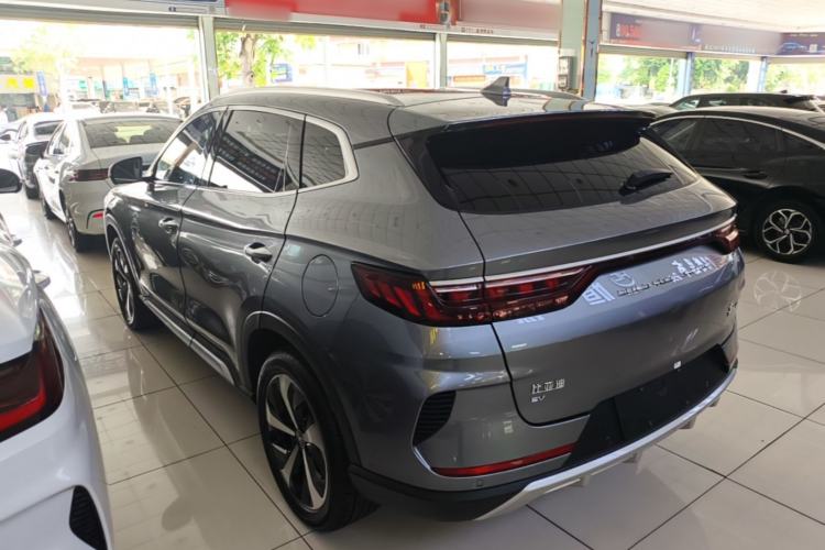 Used BYD Song PLUS New Energy 2021 EV Deluxe Model Exterior 2