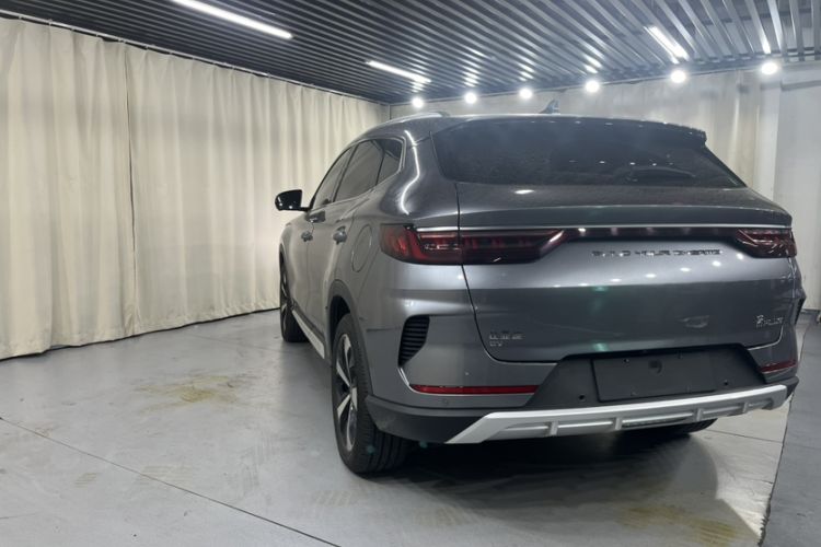 Used BYD Song PLUS New Energy 2021 EV Flagship Model Exterior 2