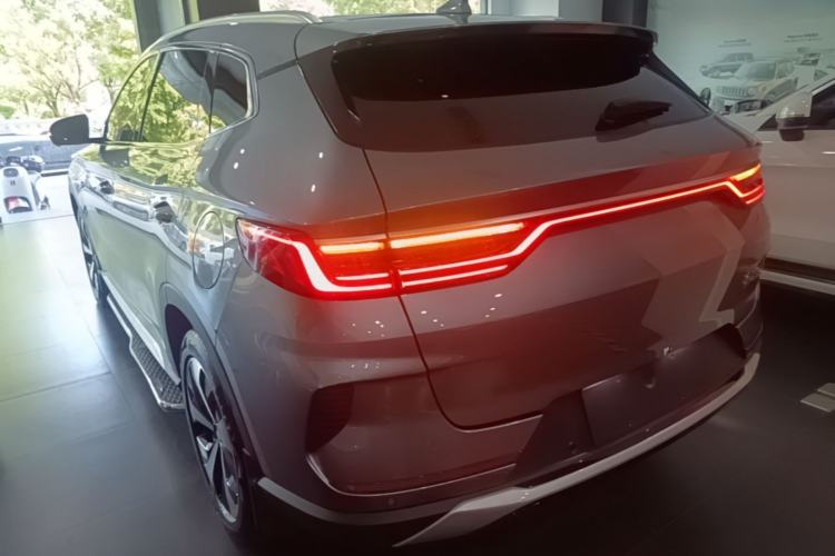 Used BYD Song PLUS New Energy 2021 DM-i 110KM Flagship PLUS 5G Edition Exterior 2