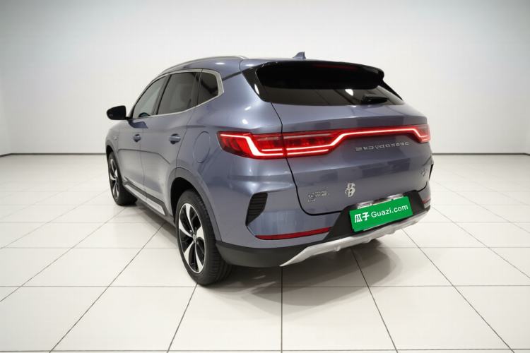 Used BYD Song PLUS New Energy 2021 EV Flagship Model Exterior 3