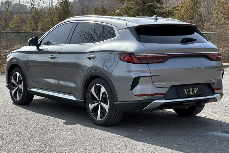 Used BYD Song PLUS New Energy 2021 DM-i 100KM Four-Wheel Drive Flagship PLUS Exterior 3